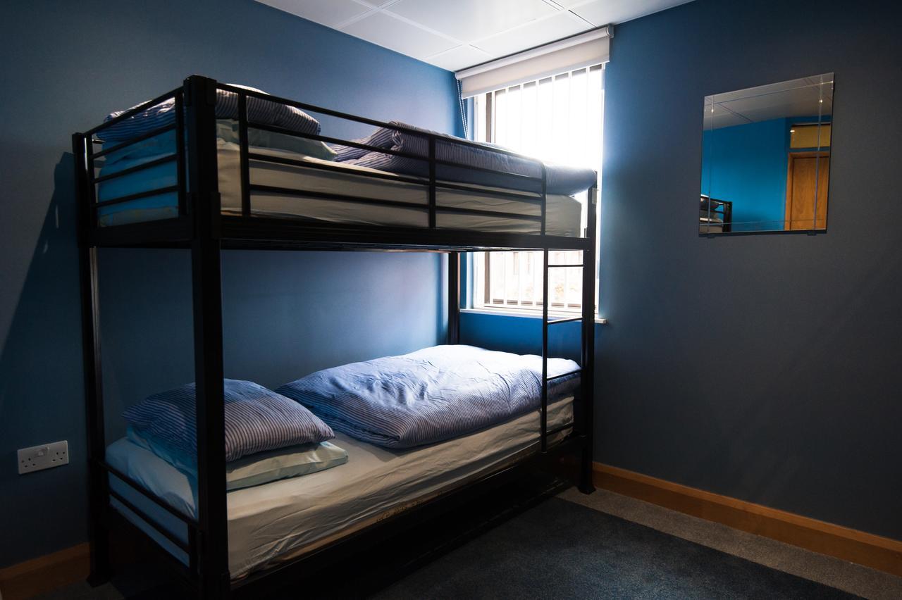 Russell Scott Backpackers Hostel Лидс Экстерьер фото